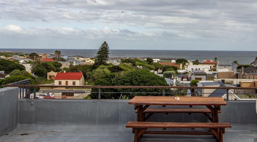 2 Bedroom Property for Sale in Gansbaai Central Western Cape